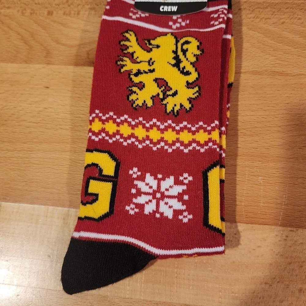 Harry Potter NEW Gryffindor House‎ Crew Socks Ugly Christmas Sweater Print 10-13